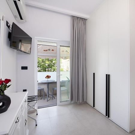 Cherry Central Luxury Suites La Canea Esterno foto