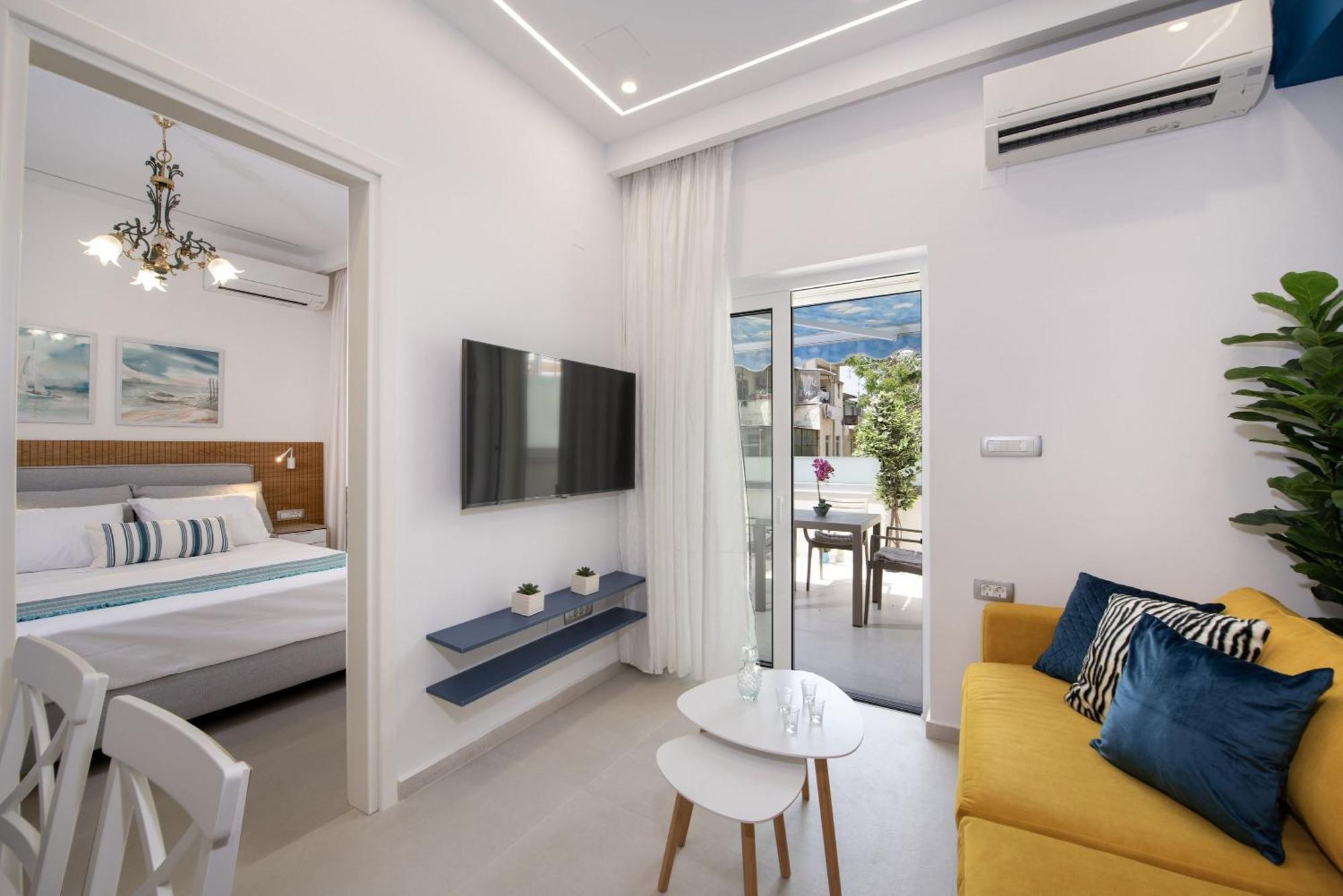 Cherry Central Luxury Suites La Canea Esterno foto