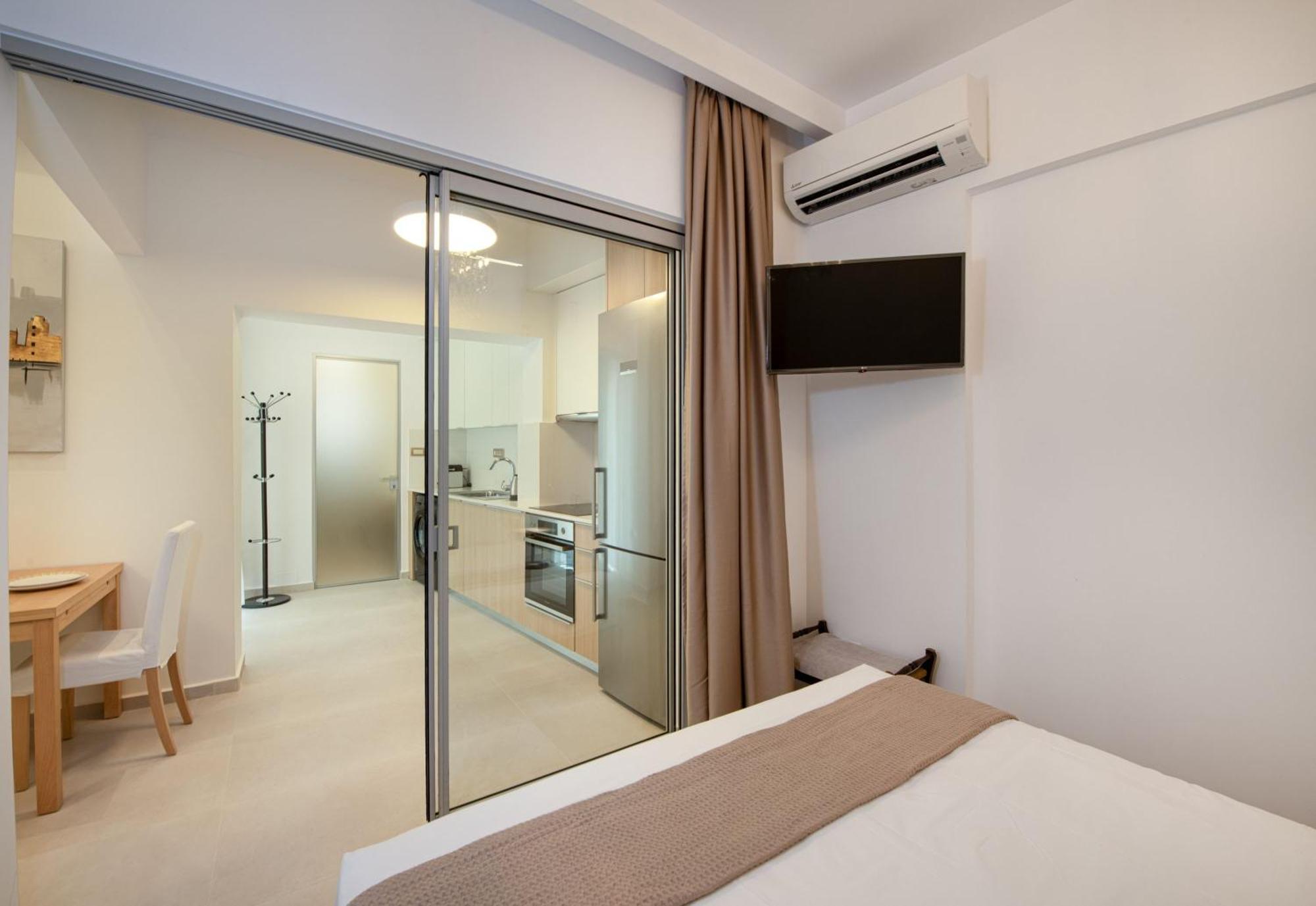 Cherry Central Luxury Suites La Canea Esterno foto