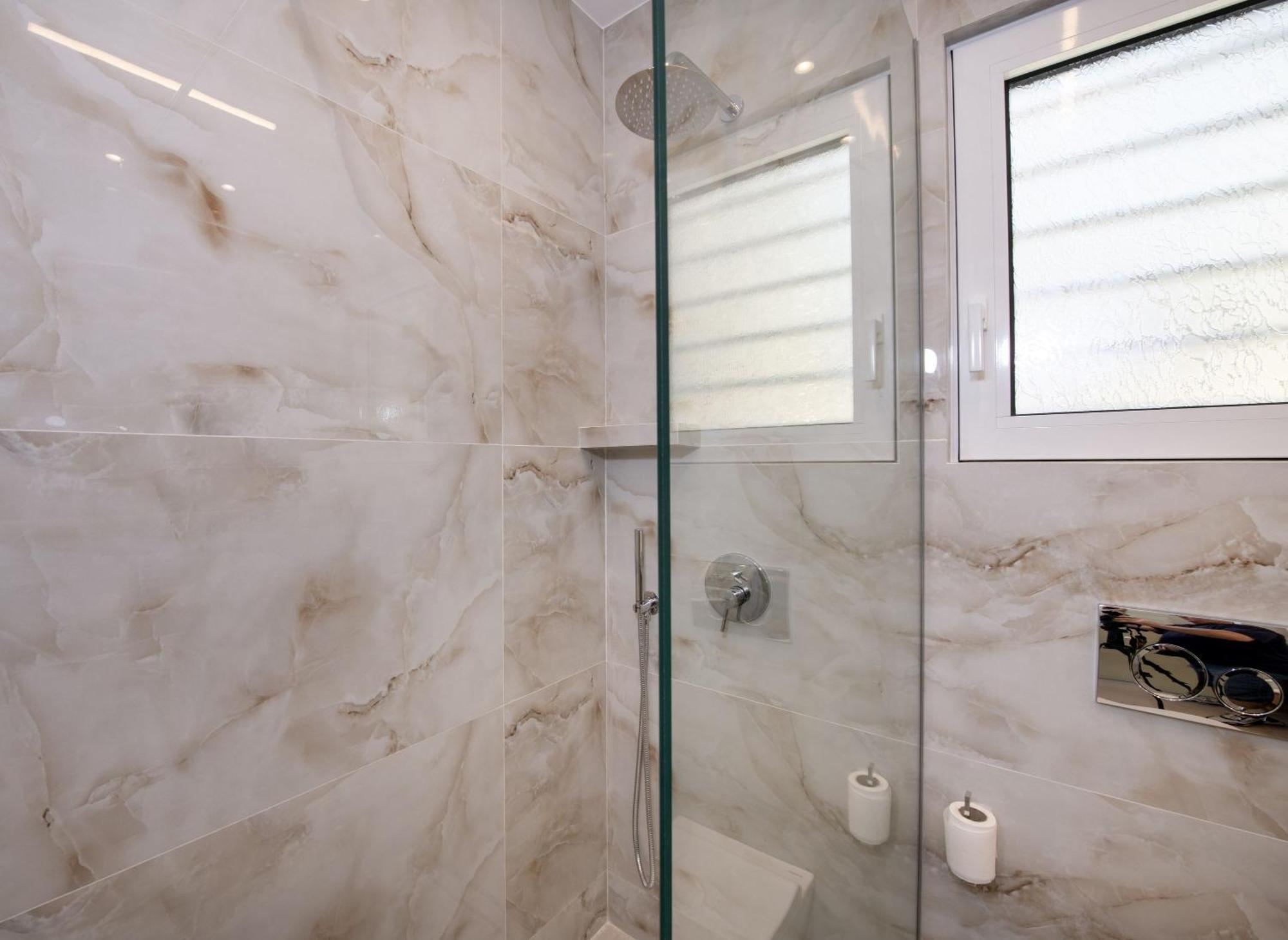 Cherry Central Luxury Suites La Canea Esterno foto