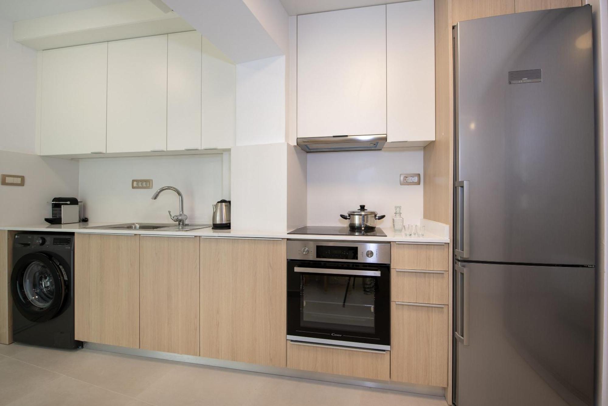 Cherry Central Luxury Suites La Canea Esterno foto