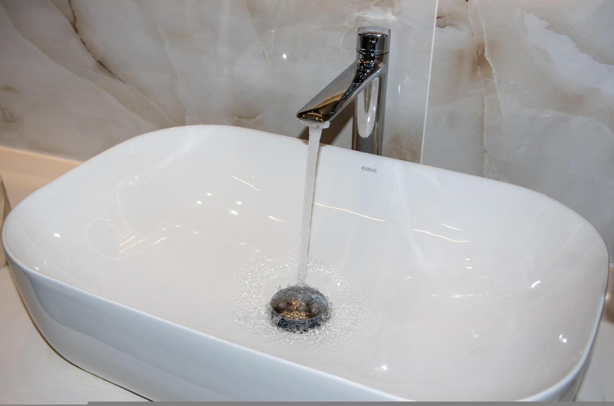 Cherry Central Luxury Suites La Canea Esterno foto