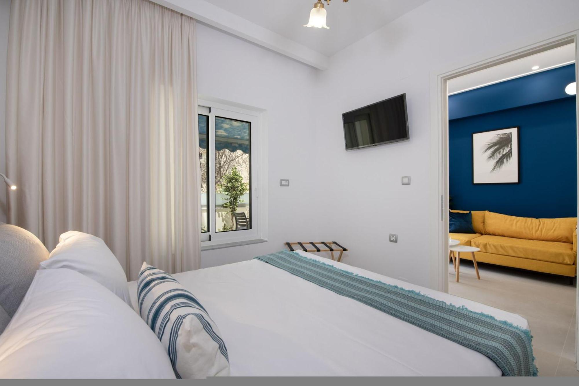Cherry Central Luxury Suites La Canea Esterno foto