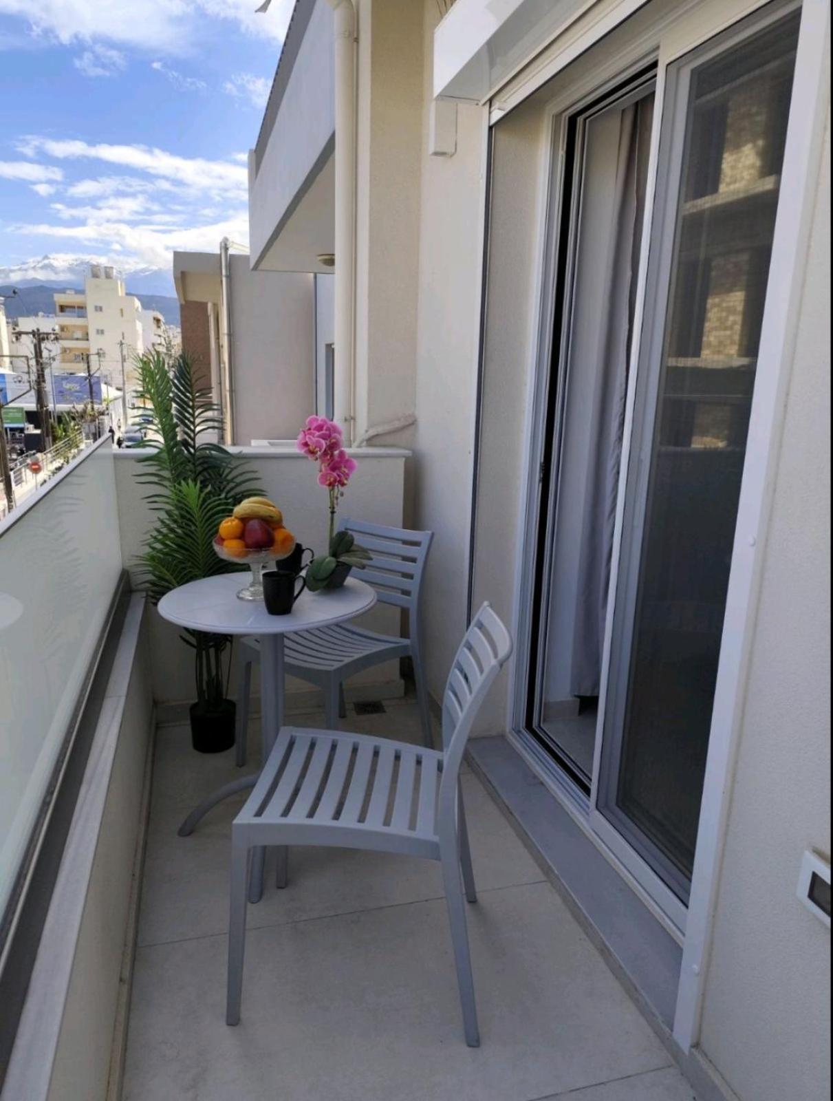 Cherry Central Luxury Suites La Canea Esterno foto